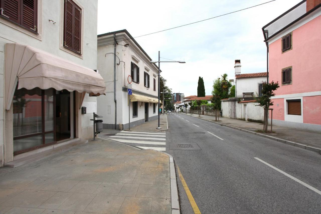 Koper Central King Studio Samo Exterior photo